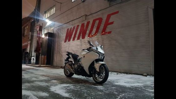 Мотоцикл Honda VFR1200FD фото